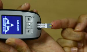 Exame da curva glicêmica; insulina,monitor de glicemia