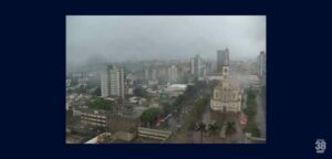 CLIMA CHUVOSO EM APUCARANA