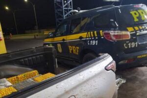 PRF recupera Fiat Strada roubado em Arapongas lotado com 370 kg de maconha   38 NEWS