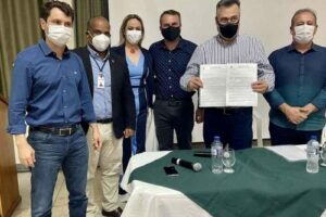 Saúde destaca parceria com os municípios em reunião com prefeitos dos Campos Gerais