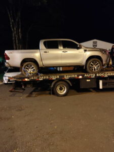 Hilux furtada é encontrada na Vila Reis em Apucarana
