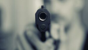 Jandaia: Bandidos rendem vigia e invadem empresa durante a madrugada. Um veículo foi levado