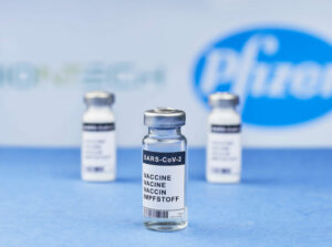 Aplicação da vacina da Pfizer será retomada na quinta feira, 06