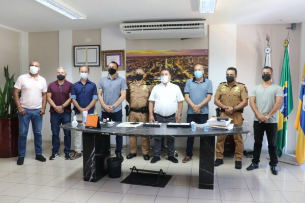 Prefeito recebe visita de comandante do 2º CRPM, tenente-coronel Cesar Kister