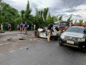 Homem morre e 3 pessoas ficam gravemente feridas em acidente