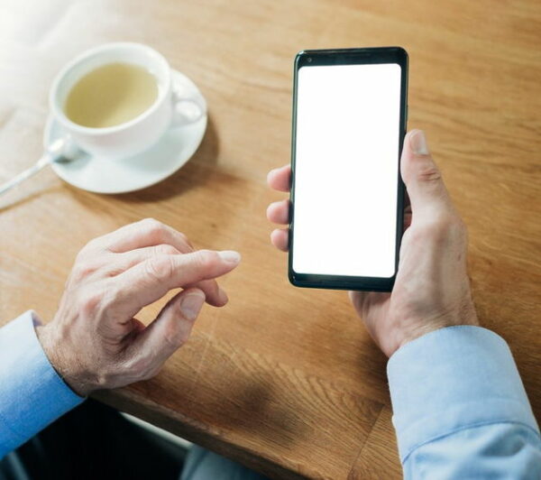 Apucarana terá workshop básico de smartphone para idosos