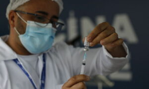 Arapongas aplicou mais de 219 mil doses dos imunizantes contra a Covid-19