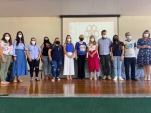 Integrantes da rede de proteção às crianças de Cambira participam de seminário em Apucarana