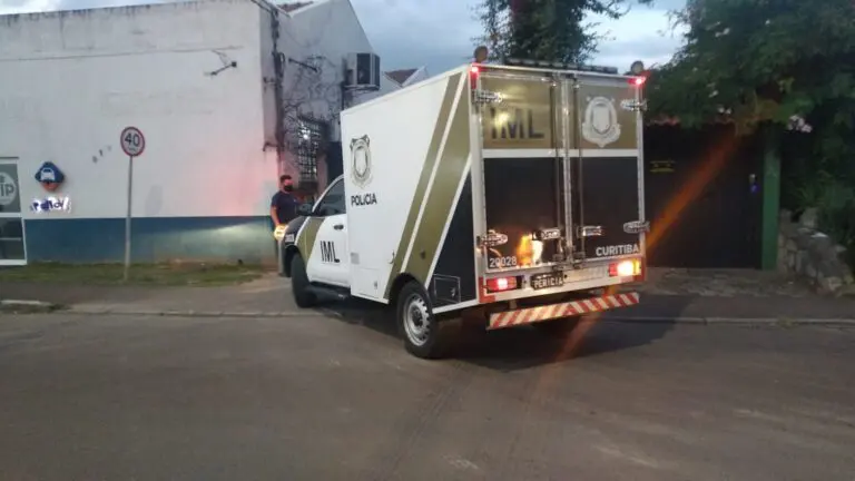 Corpo é encontrado em porta malas após carro ser guinchado