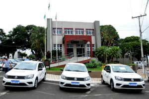 Jandaia: Departamento de Saúde recebeu três veículos do governo do estado