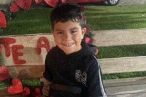 Morte de menino de 7 anos que engoliu apito é confirmada