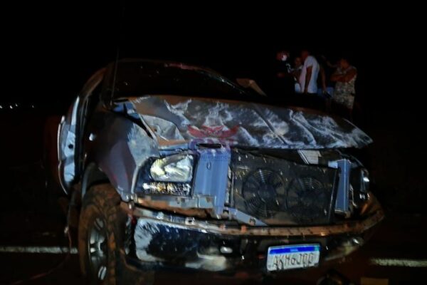 Grave acidente na PR-552 deixa três pessoas mortas