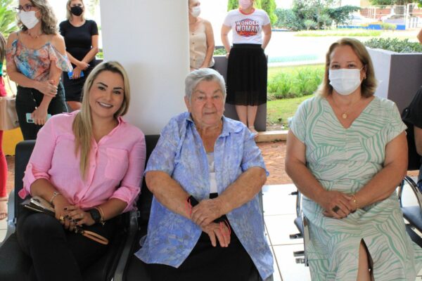 Servidoras da Prefeitura de Arapongas são homenageadas pelo Dia Internacional da Mulher