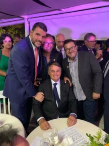 Os vereadores Major Arduin e Ceceu estão representando a Camara Municipal de Arapongas em vários eventos políticos em Brasília