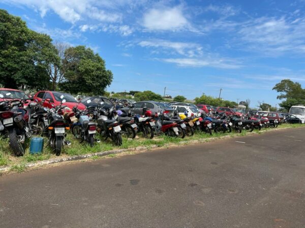 PM e GMA apreendem 283 motos nos últimos seis meses; falta de CNH e escapamento adulterado são as principais causas em Arapongas