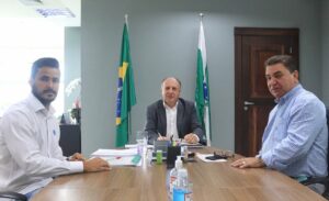 Prefeito de Arapongas se reúne com Ortega para tratar sobre cronograma de obras