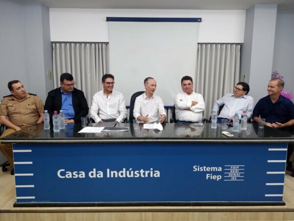 Prefeito de Arapongas participa da posse da nova diretoria do Conselho Comunitário de Segurança