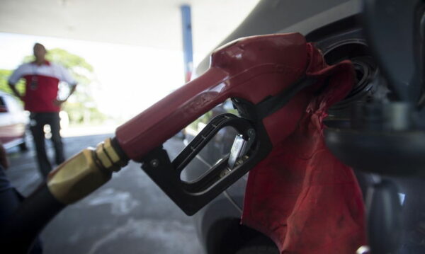 Prazo para postos adequarem preços termina neste sábado