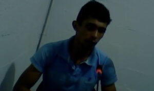 Jovem mata homem, arranca coração e come