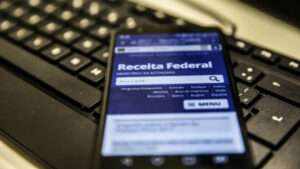 Receita abre na segunda consulta a lote residual do Imposto de Renda