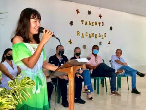 Renata Vanzella lança o livro “ Relíquia do Sol” em manhã de autógrafos em Arapongas