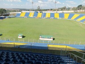 Estádio Municipal de Arapongas está pronto para o Torneio 1º de Maio