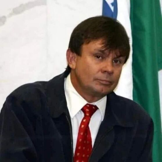 Ex deputado Carlos Simões morre em acidente, no Paraná