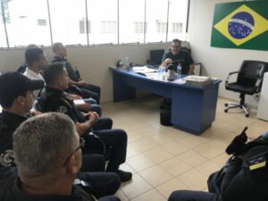 Vereador Major Arduin se reúne com comissão responsável pelo Novo Estatuto da Guarda Municipal de Arapongas.