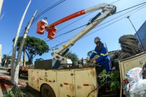 Maringá tem energia elétrica completamente restabelecida