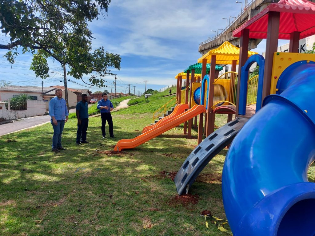 PARQUE INFANTIL (4)