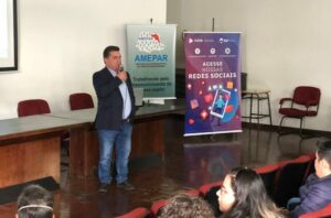 Amepar participa de curso de Compras Públicas de Medicamentos em Londrina