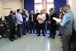 Amepar acompanha entrega do escritório da Projetek na UEL