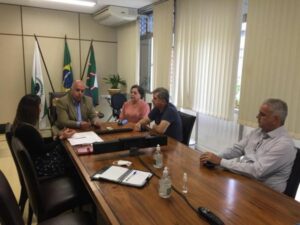 Na Sesa, Bazana discute ampliação na rede de atendimentos à pessoa com deficiência