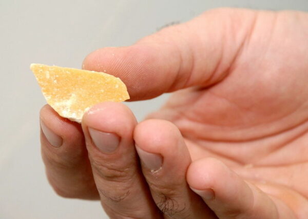 GM apreende cocaína e crack escondidos em meia infantil