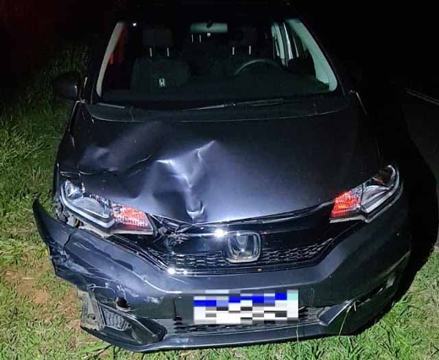 Duas pessos feridas em batida entre carro e moto na região