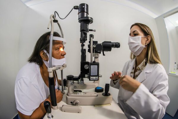 Governo inicia em Ibiporã mutirão para acelerar cirurgias oftalmológicas   “O Comboio da Saúde é uma iniciativa itinerante para acelerar as cirurgias eletivas, principalmente de catarata, um problema que atinge especialmente a população mais idosa
