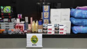 Homem de 60 anos é detido com contrabando na PRC 272