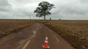 O local ainda está isolado, aguardando os trabalhos da Polícia Civil e do IML