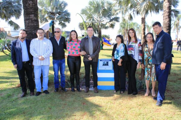 Pioneiro é homenageado em rotatória localizada na Avenida Maracanã em Arapongas