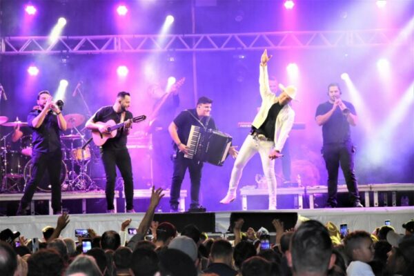Festa do Padroeiro São João Batista reúne pessoas de toda a região em Jandaia do Sul