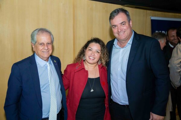 Prefeito Toledo esteve em Curitiba representando a AMP em um importante evento para adesão ao pacto nacional pelos direitos da pessoa idosa.
