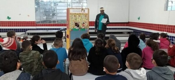 Alunos de Apucarana aprendem sobre diversidade étnico racial