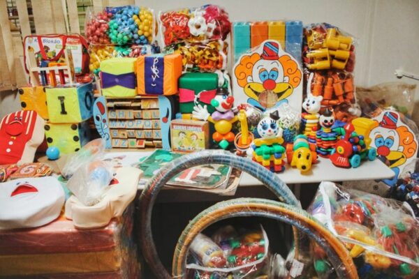 Cambira investe R$ 20 mil em brinquedos pedagógicos