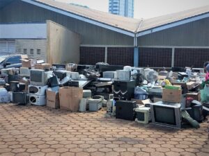 20ª EDIÇÃO: Arapongas realiza coleta de lixo eletrônico e pneus dia 25/06