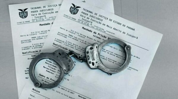 Homem com mandado em aberto é preso em velório em J. Alegre
