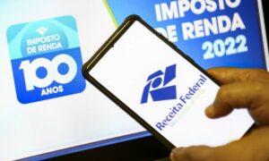 Receita paga último lote de restituição do IR