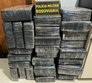 Jovem de 26 anos é preso pela PRE ao ser flagrado com 302 kg de droga