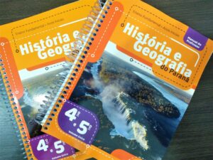 Livro História e Geografia do Paraná
