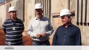 Sérgio Onofre e comitiva da Paraná Edificações visitam obra do Centro de Detenção Provisória – Veja Vídeo