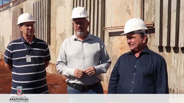 Sérgio Onofre e comitiva da Paraná Edificações visitam obra do Centro de Detenção Provisória – Veja Vídeo